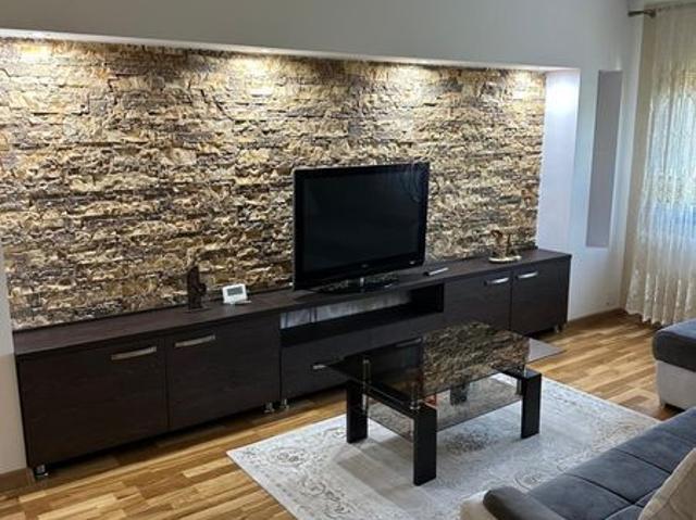 De inchiriat apartament