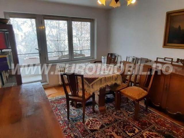 De inchiriat apartament 4 camere in Targu Mures, cartier Cornisa 7 Noiembrie