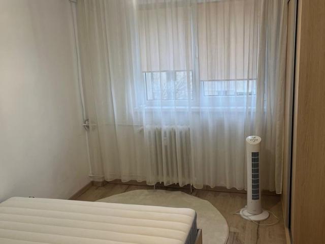 DE INCHIRIAT apartament 4 camere Sun Plaza