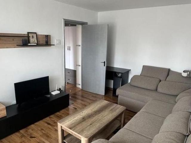 De închiriat – Apartament 2 camere 450E