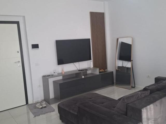 DE INCHIRIAT Apartament 2 camere, 53 mp, etaj 3 Giroc