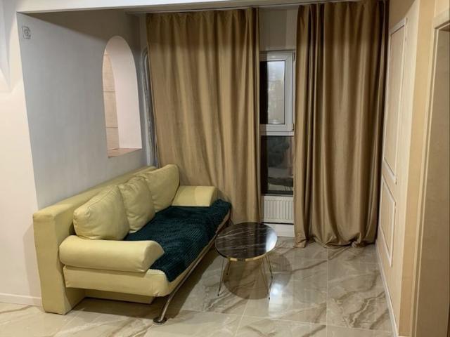 De inchiriat apartament 2 camere zona Lujerului