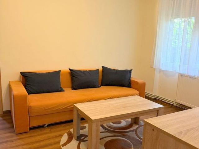 De închiriat apartament 2 camere – zona Take Ionescu