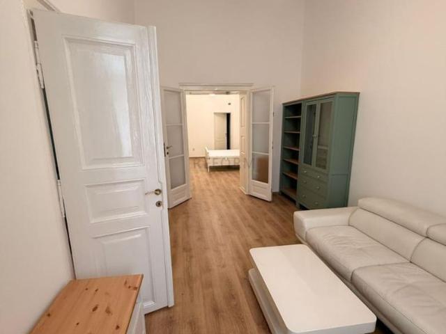 De inchiriat apartament 2 camere zona ultracentrala