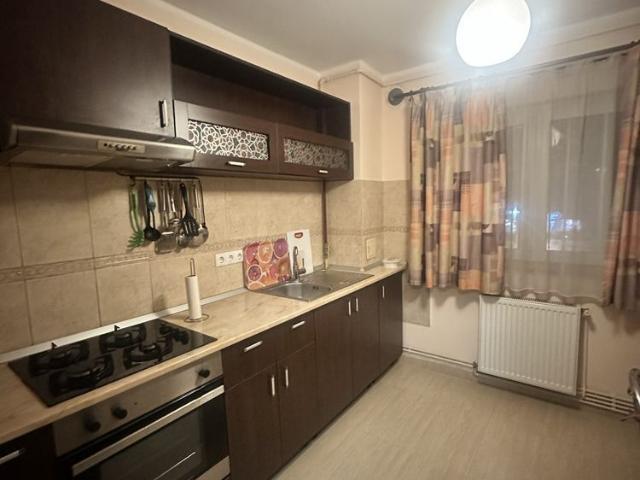 De inchiriat apartament 2 camere Apusului