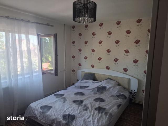 De închiriat apartament 2 camere Bucovina