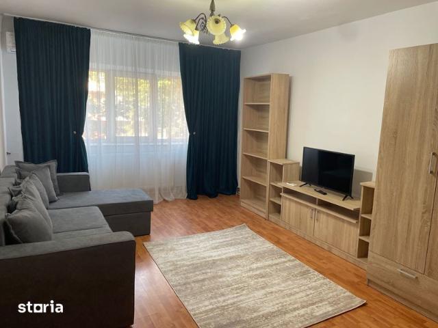 De inchiriat apartament 2 camere, decomandat, et 1, str Crisan