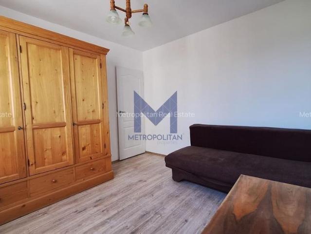De închiriat apartament 2 camere decomandat I strada Lunii