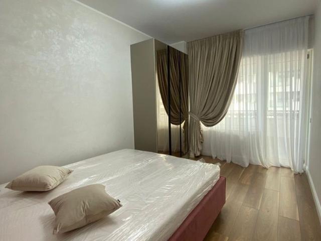 De închiriat apartament 2 camere decomandat, Royal Town Copou 01.09