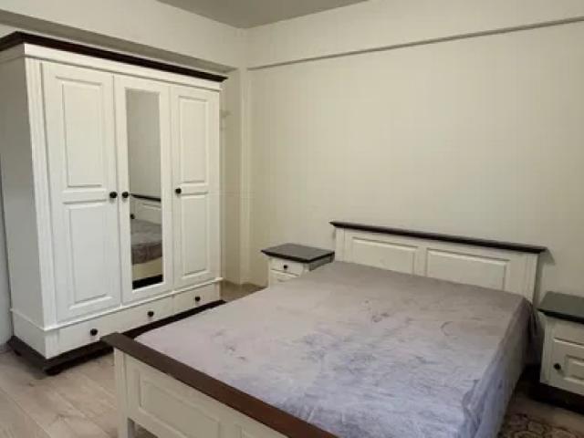 De inchiriat apartament, 2 camere, decomandat, 46 mp, Centru, La Doi Pasi, Cod 162772