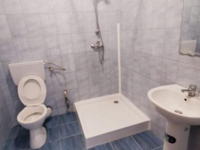De inchiriat apartament 2 camere nemobilat zona Lipovei, Timis