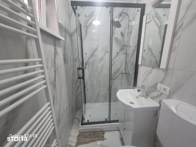 De închiriat apartament 3 camere – zona aleea tiparului