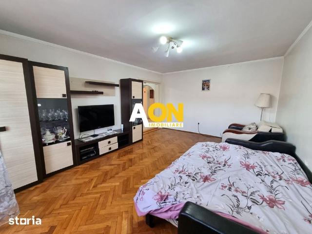 De inchiriat apartament 3 camere, zona Piata, Cetate