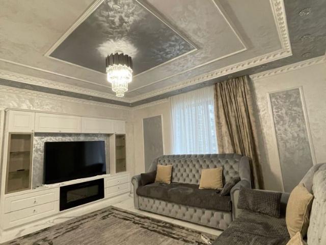 De inchiriat Apartament 3 camere Asmita Gardens