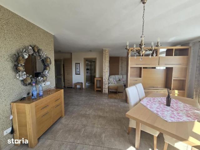 De inchiriat Apartament 3 camere cu scara interioara,Ultracentral