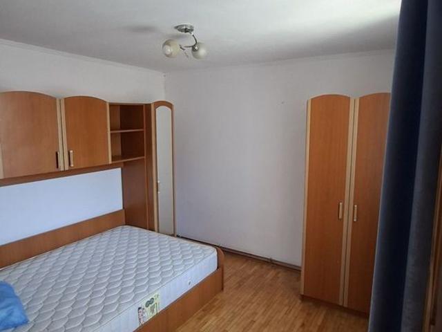 De inchiriat – Apartament 3 camere, etaj 1, in Vila