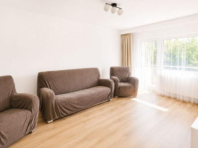 De închiriat apartament 3 camere – pe strada Scorțarilor The Office