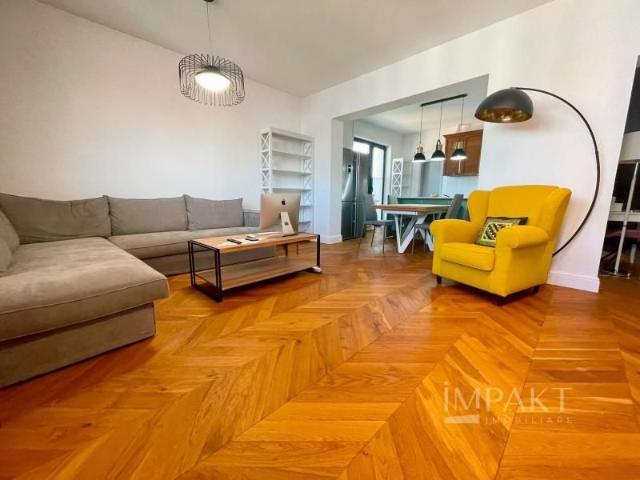 De inchiriat Apartament cu 4 camere, Garaj si Parcare | Zona Centrala