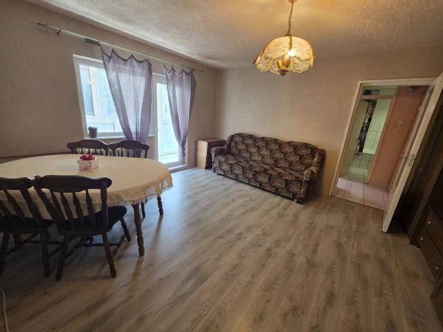 De închiriat apartament cu 2 camere – Zona Girocului  De închiriat apartament cu 2 camere – Zona Girocului