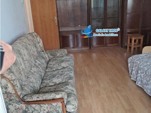 De inchiriat apartament cu 3 camere cf 1 dec PRUNDU