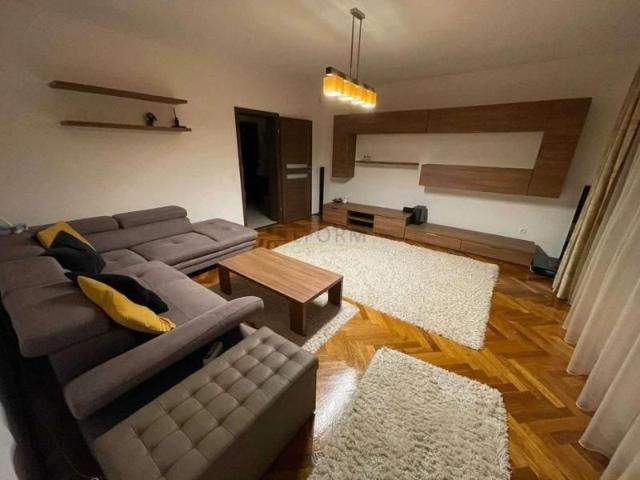 De inchiriat apartament cu 3 camere in cartierul Plopilor