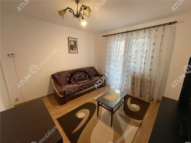 De inchiriat apartament cu 3 camere si balcon in zona Ciresica din Sibiu