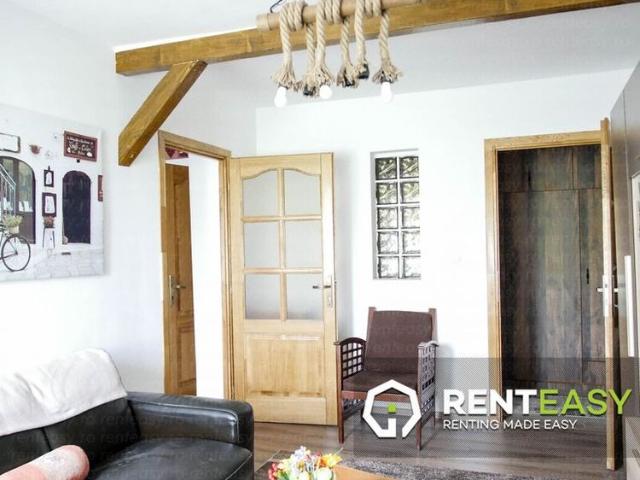 De inchiriat ! Apartament cu 3 camere situat in zona Piata Unirii