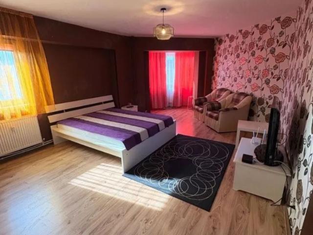 De inchiriat apartament cu o camera, Faleza, etaj 7/7, 350 euro