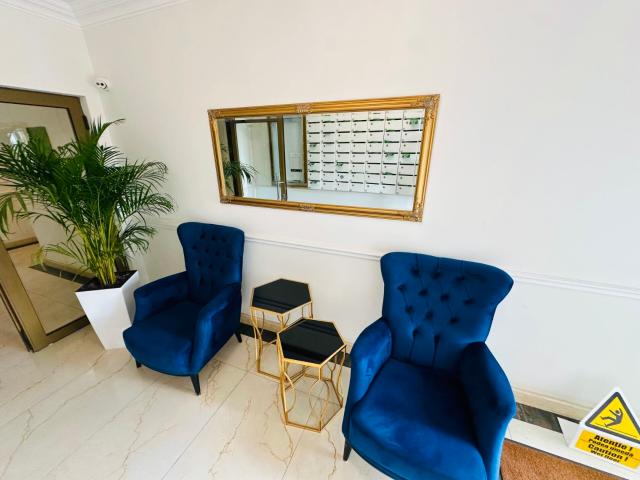 ROYAL TOWER, COPOU, DE INCHIRIAT APARTAMENT DECOMANDAT, 2 CAMERE