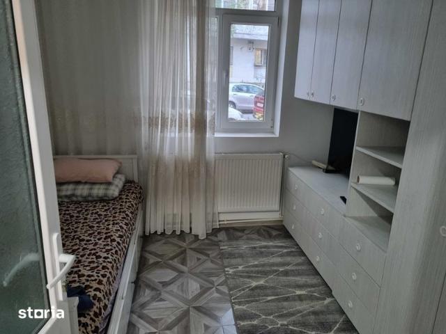 De închiriat apartament doua camere