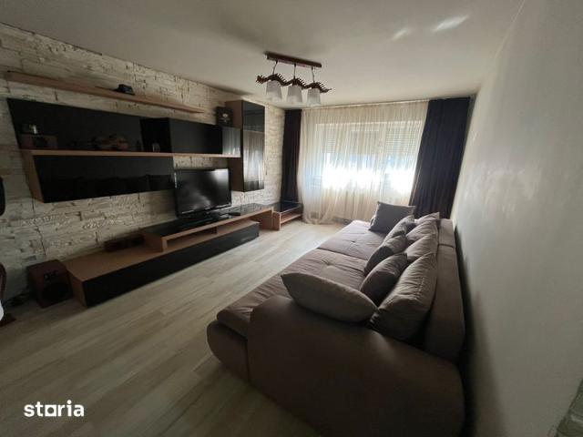 De inchiriat apartament doua camere in Rovine,liceul Tudor Arghezi