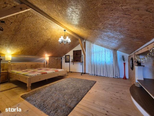 De închiriat – Apartament elegant cu scară interioară, zona Piața Mică