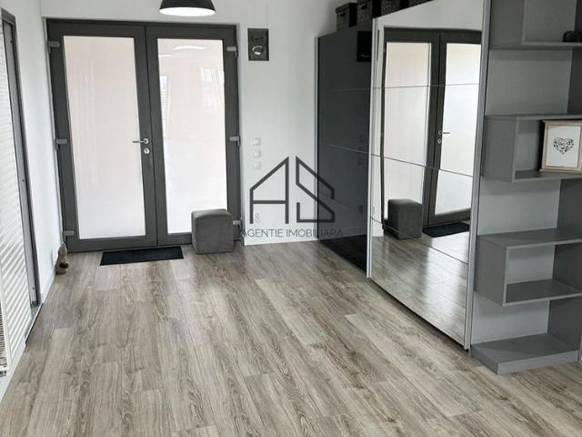 De închiriat | Apartament la casă | parter | 3 camere