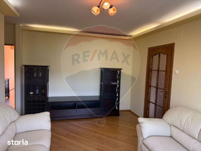 DE INCHIRIAT APARTAMENT LUX zona Vivo Mall