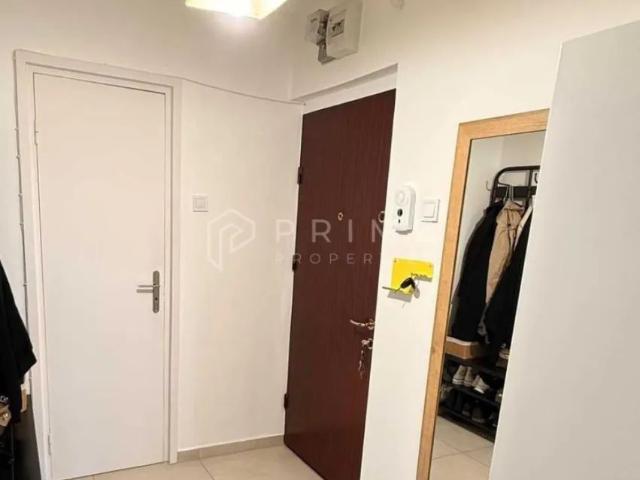 DE ÎNCHIRIAT: Apartament modern cu 2 camere și panoramă – Semicentral