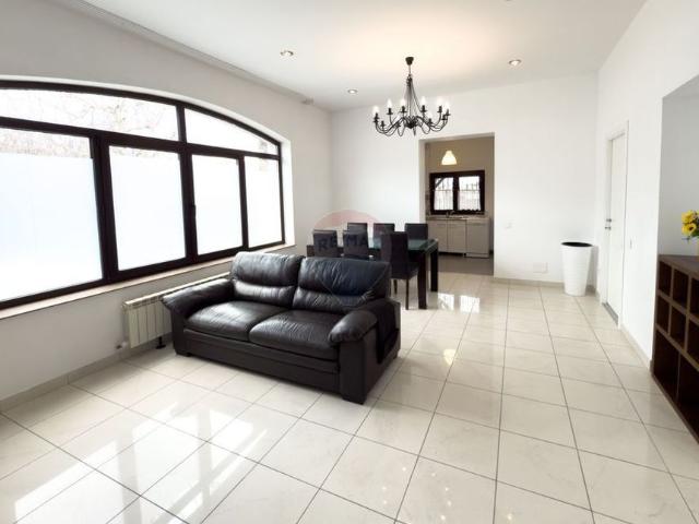 De închiriat: Apartament modern și primitor – Utilit?.