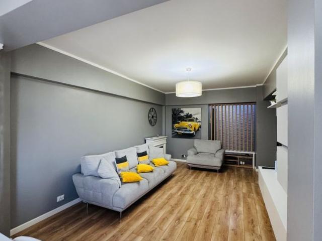 De inchiriat – Apartament spatios si luminos