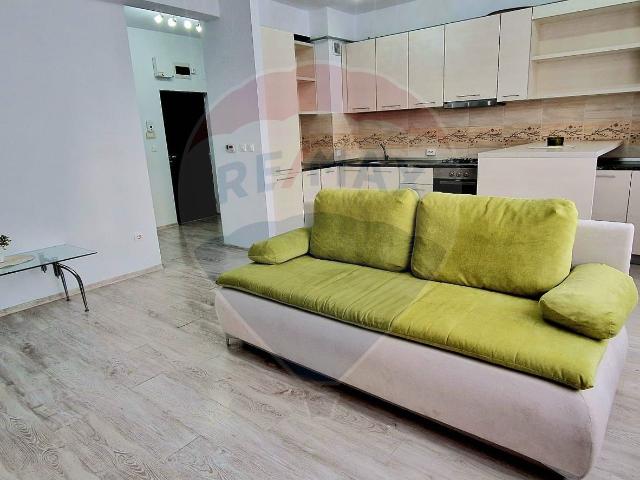 de inchiriat apartament spatios 3 camere, 2 bai, ared uta, 82 mp
