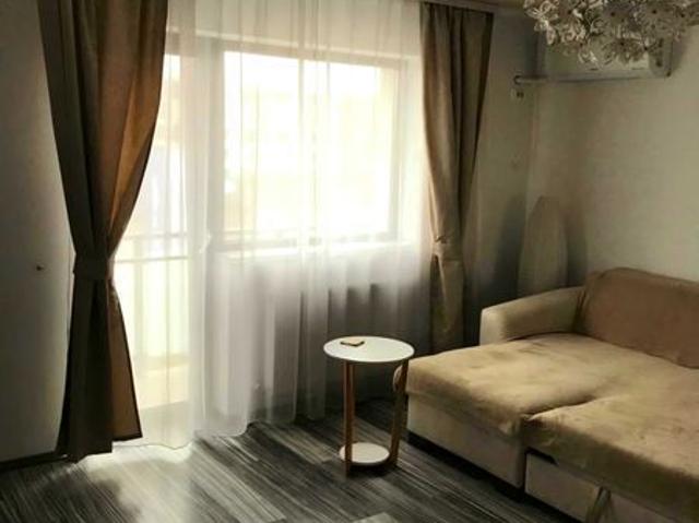 De inchiriat Garsoniera Amethyst regim hotelier