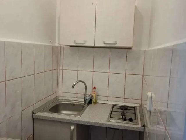 De inchiriat garsoniera pentru birou, bl. A, Tiglina 1, 250 euro