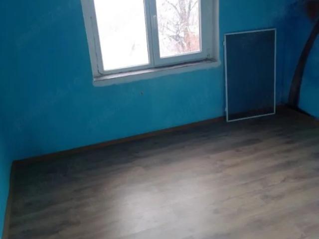 De inchiriat doua camere siderurgistilor vest, nemobilat, 200 euro