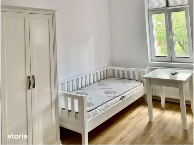De inchiriat Loc in camin studentesc privat, langa Univeritate, Bras