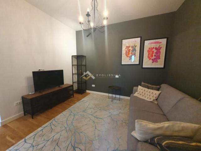 De inchiriat Studio modern la casa, Str. Neagoe Basarab