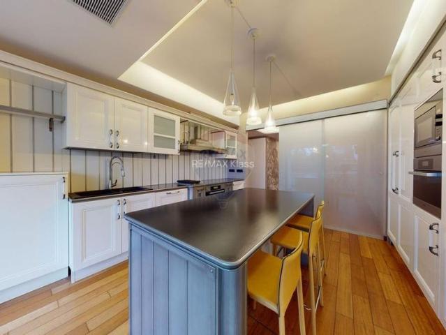 De inchiriat PJ | Apartament 4 camere | Terasa 55 mp | Primaverii