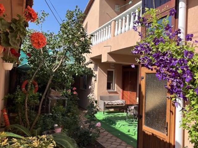 De inchiriat vila cu 5 camere