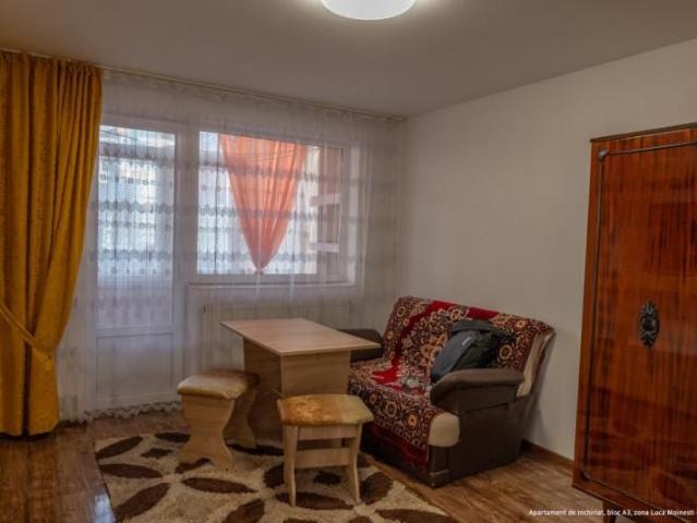 De inchiriat, zona Luca Moinesti, bloc A3, parter, din 13 octombrie 2026