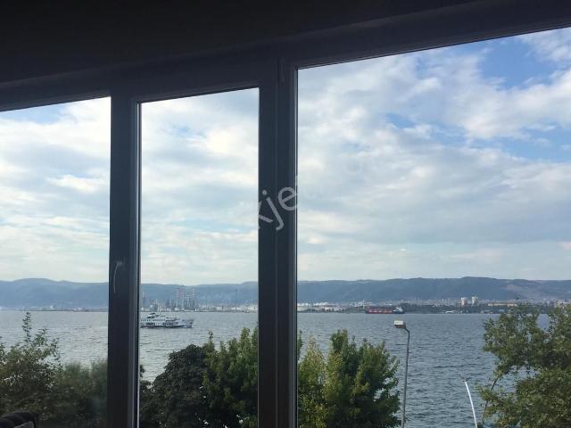 Değirmendere Sahil Deniz Manzaralı 2+1 Kiralık Daire