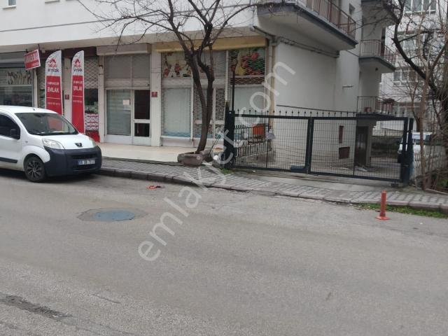 Demetevler Metro Sokağında Krediye Ve Yatırıma Uygun Satılık Dükkan
