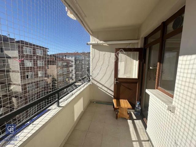 Demetevlerde Katta Asansörlü Bağımsız Salon 3+1