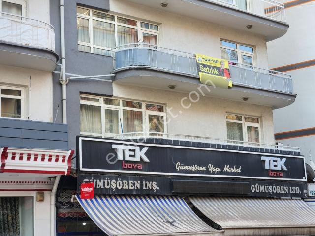 Demetevlerde Merkezi Konumda Asansörlü 126m² 3+1 Site Dairesi